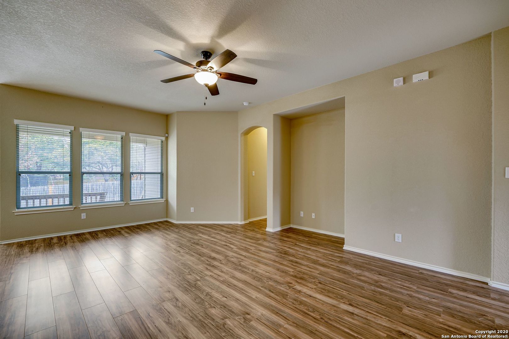 1031 Windy Pond San Antonio TX 78260