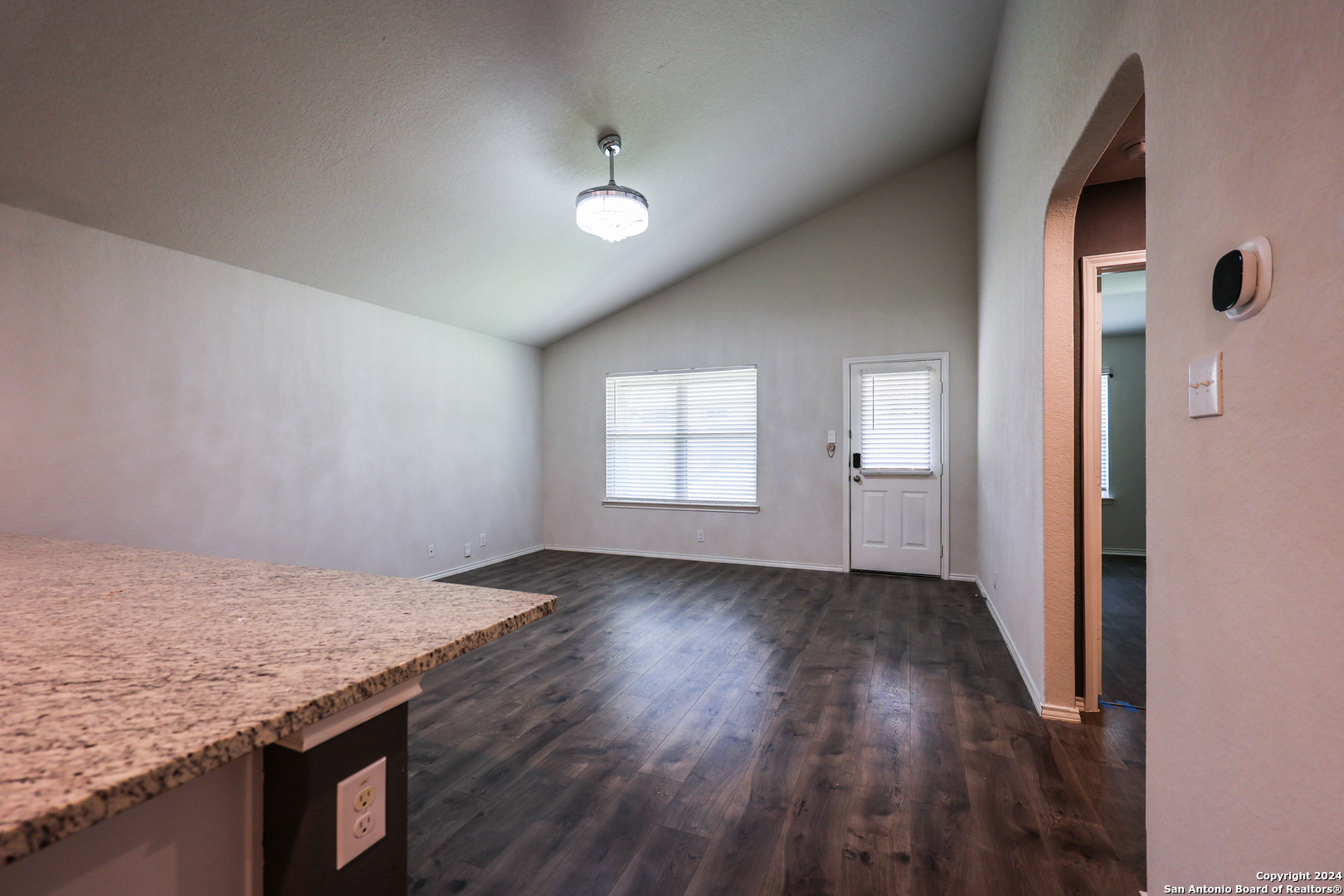 6407 Kendall Cove Converse TX 78109