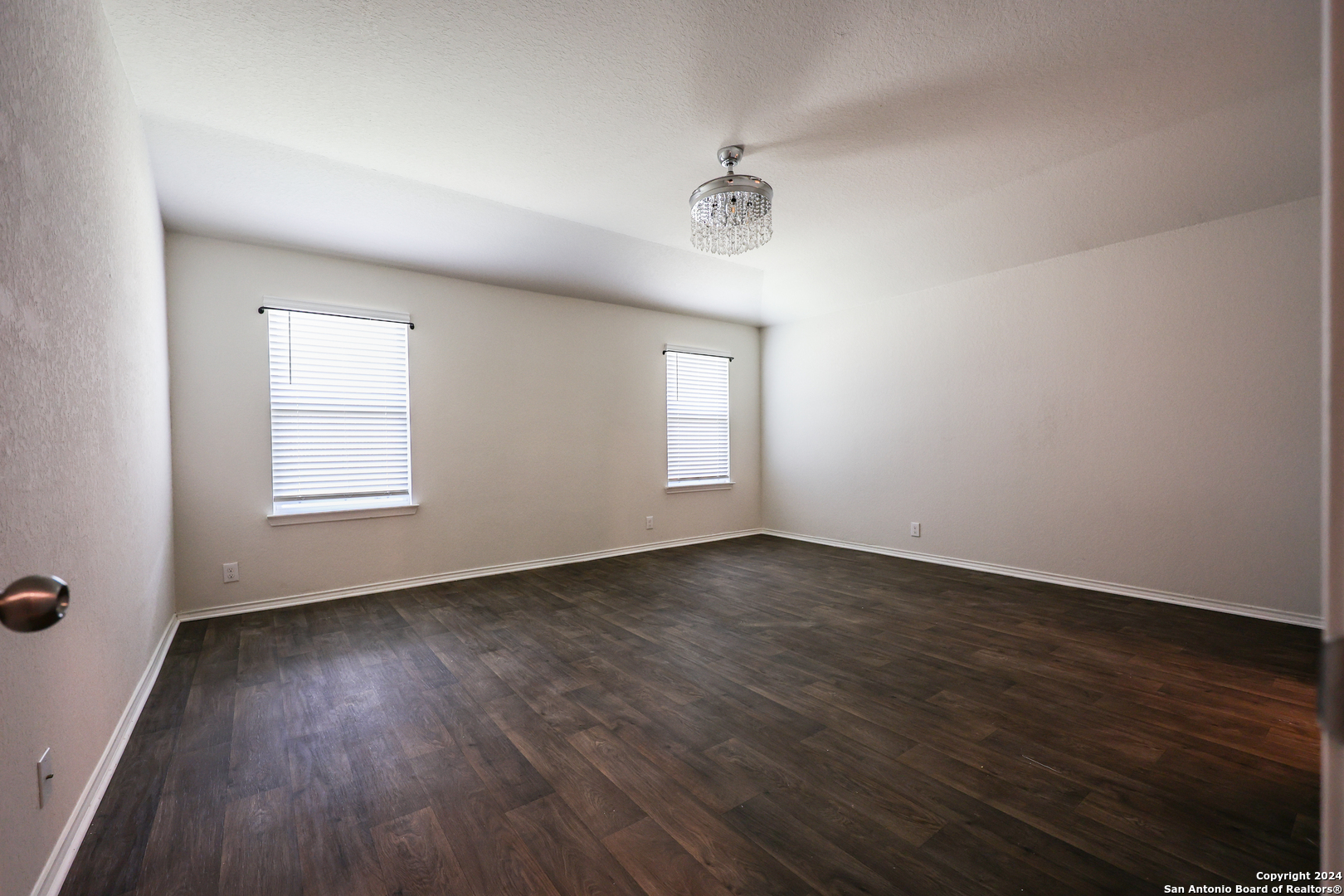 6407 Kendall Cove Converse TX 78109
