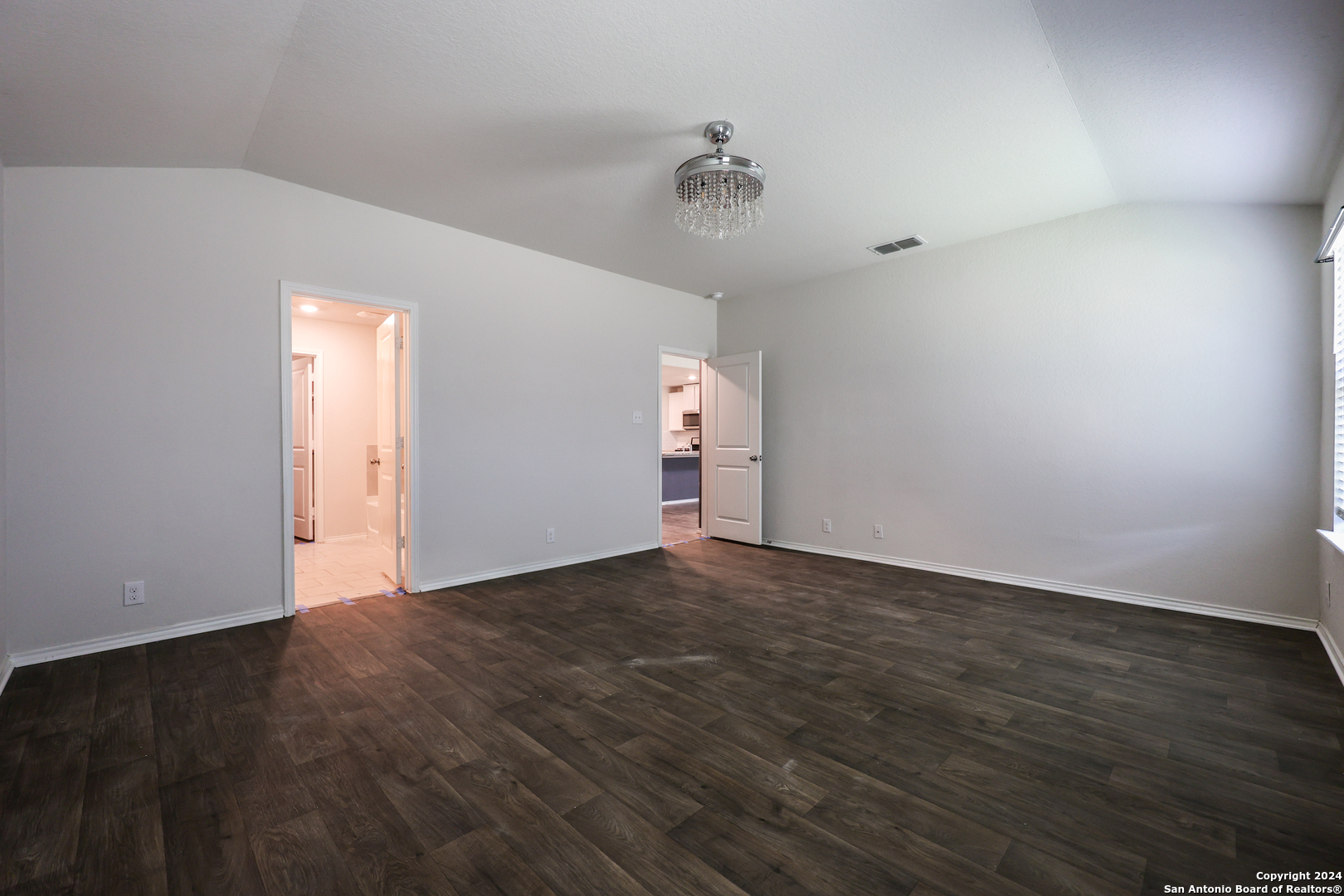 6407 Kendall Cove Converse TX 78109