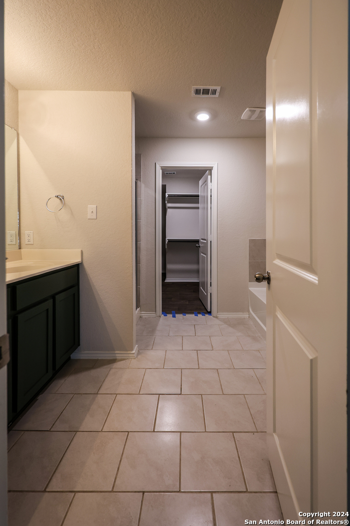 6407 Kendall Cove Converse TX 78109