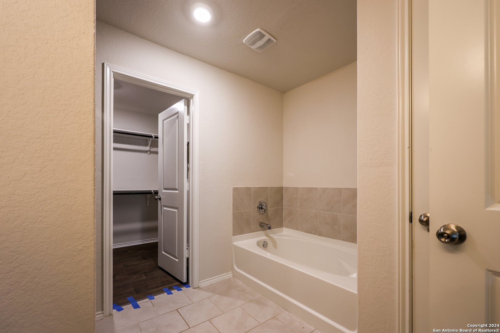 6407 Kendall Cove Converse TX 78109