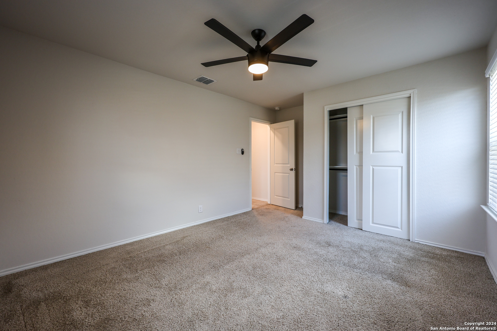 6407 Kendall Cove Converse TX 78109