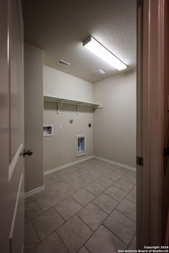 6407 Kendall Cove Converse TX 78109