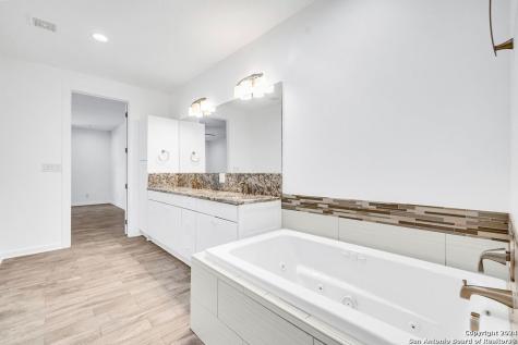 1303 Summerfield San Antonio TX 78258