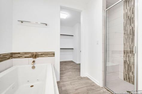 1303 Summerfield San Antonio TX 78258