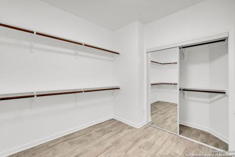 1303 Summerfield San Antonio TX 78258