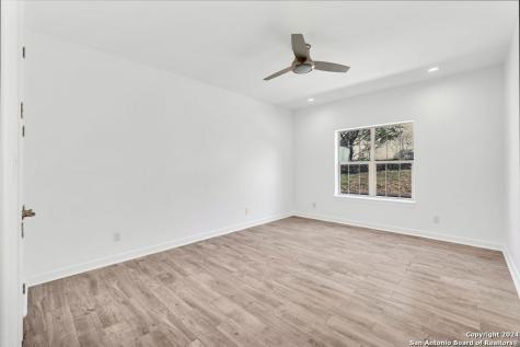 1303 Summerfield San Antonio TX 78258