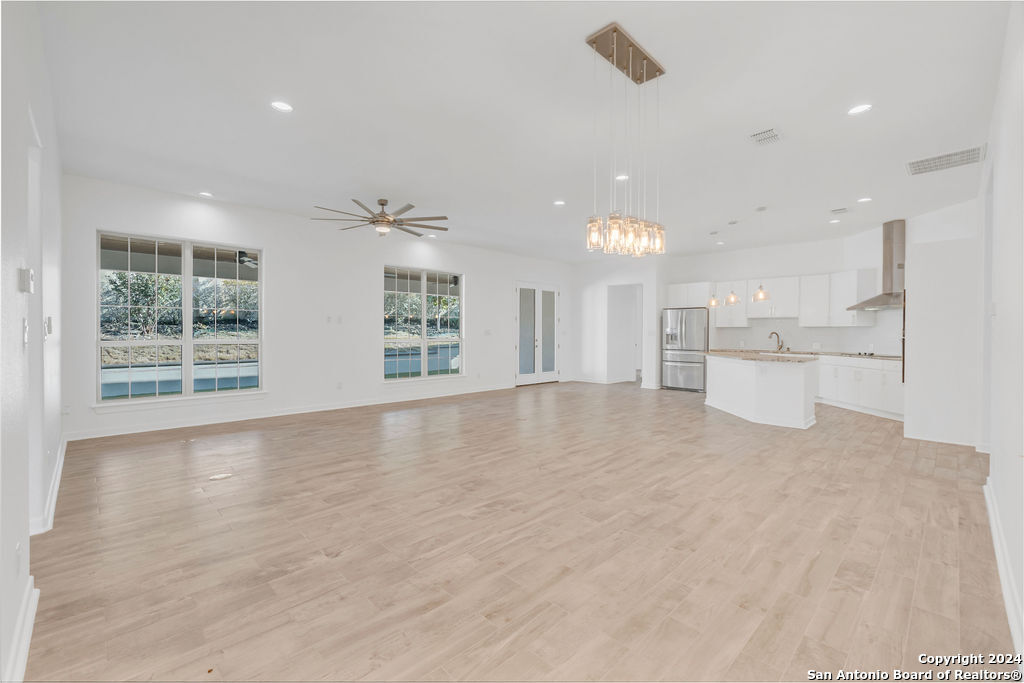 1303 Summerfield San Antonio TX 78258