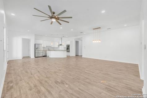 1303 Summerfield San Antonio TX 78258