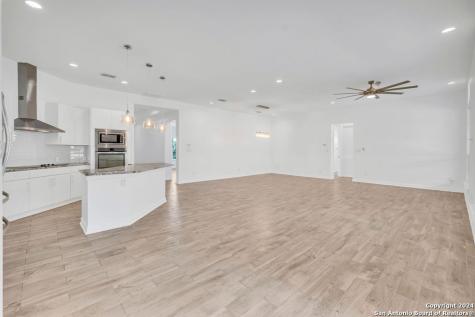 1303 Summerfield San Antonio TX 78258