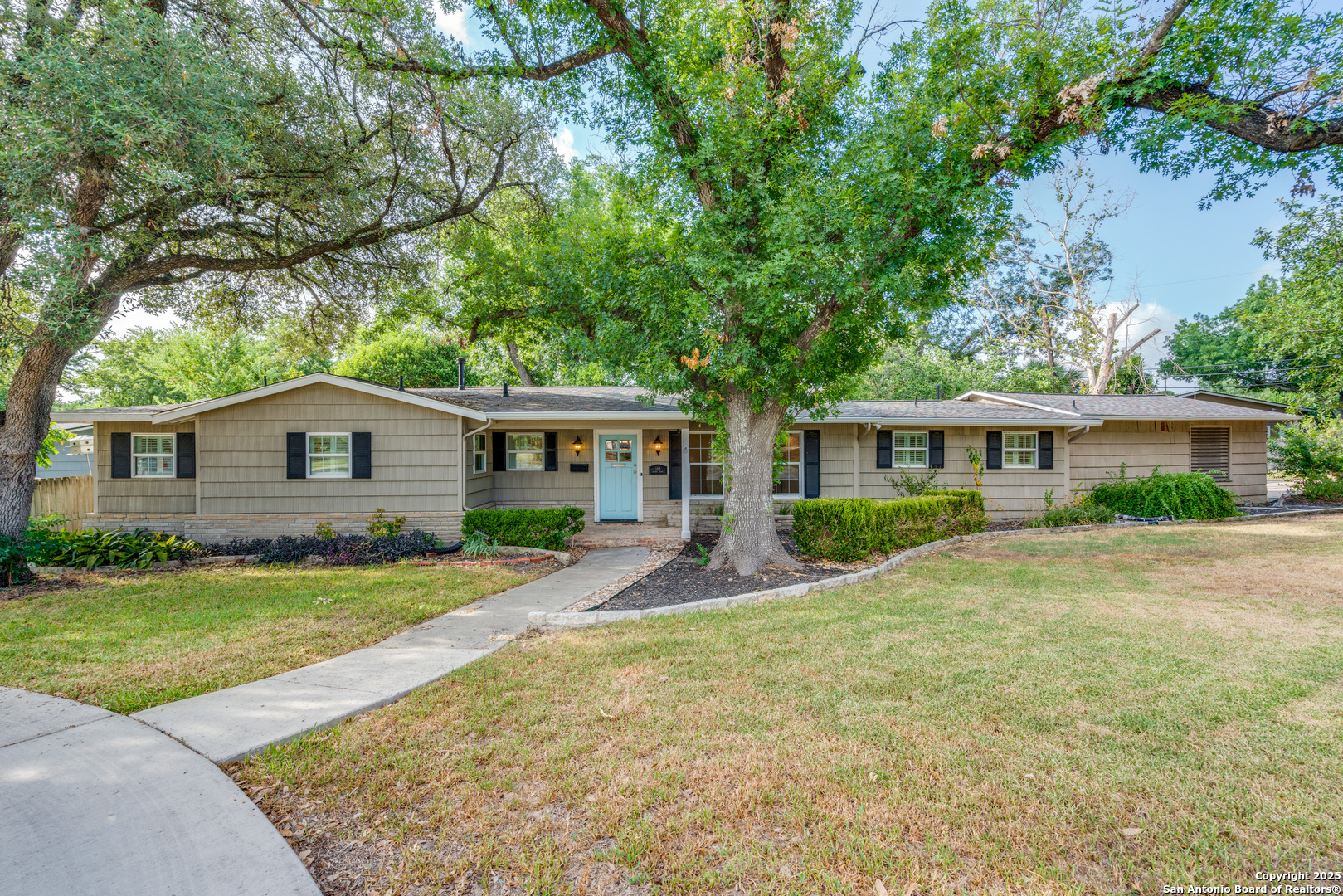 100 Seford Drive Terrell Hills TX 78209