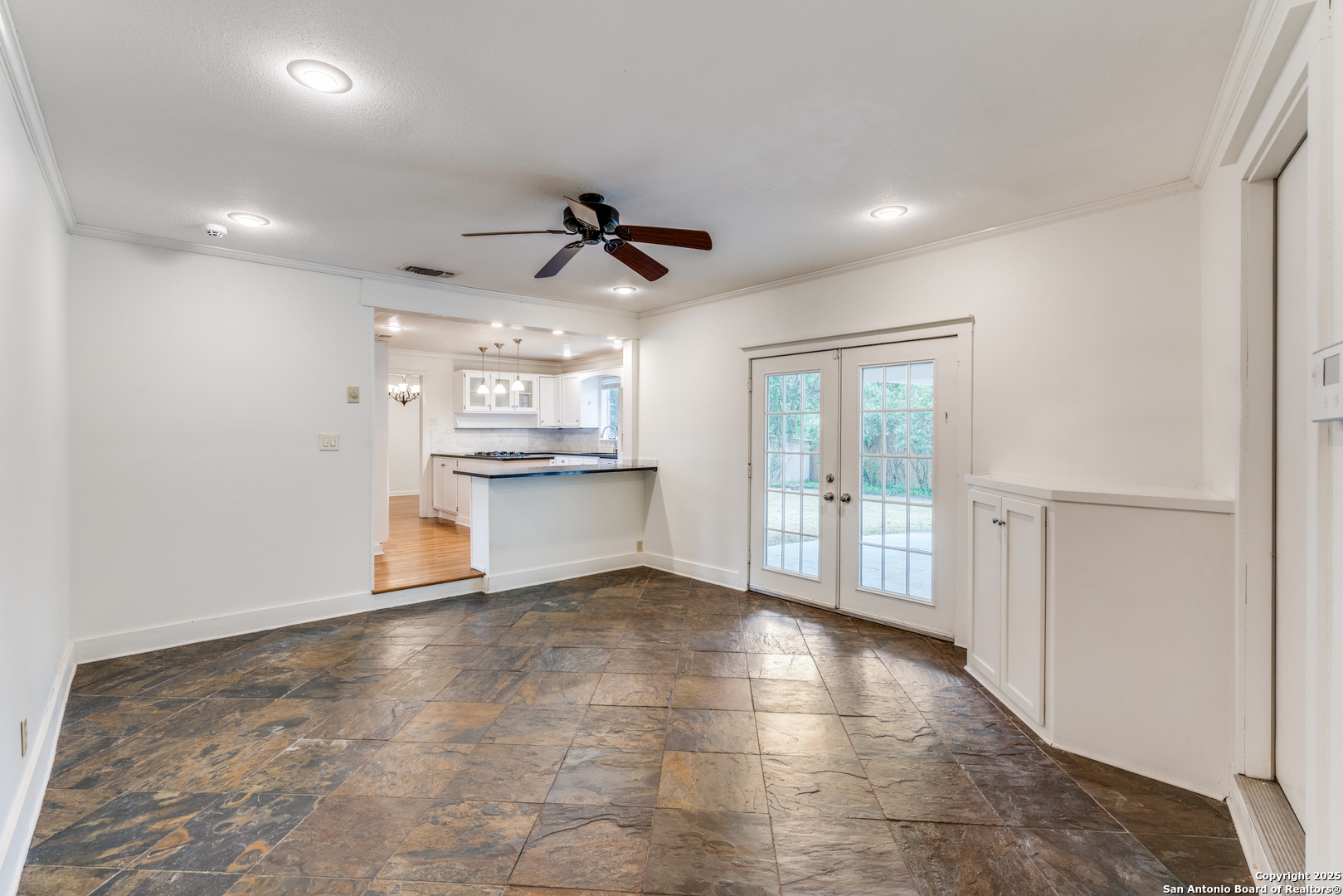 100 Seford Drive Terrell Hills TX 78209