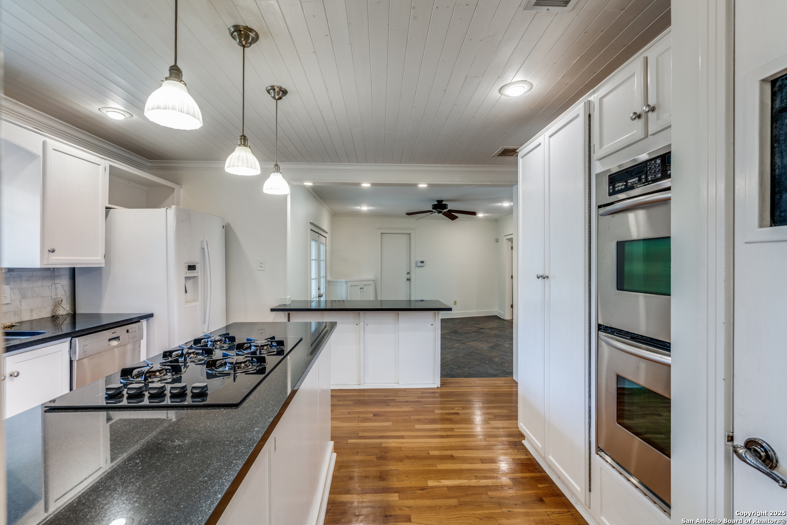 100 Seford Drive Terrell Hills TX 78209