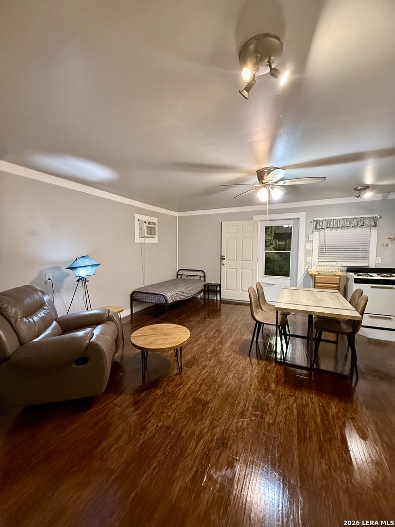 810 Haggin Street San Antonio TX 78210