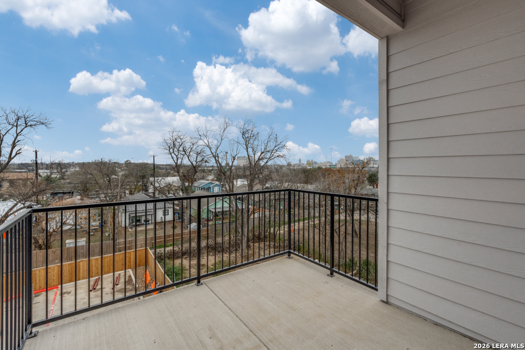 330 E Carson San Antonio TX 78208