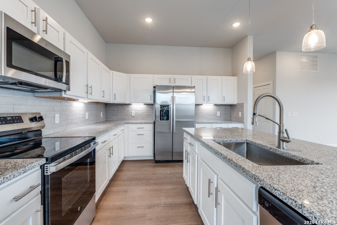 330 E Carson San Antonio TX 78208