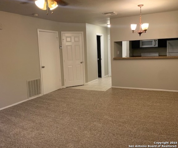 550 Dukeway Universal City TX 78148