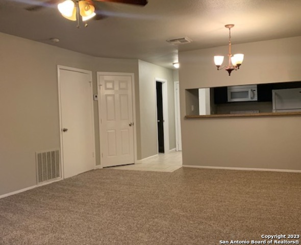 550 Dukeway Universal City TX 78148