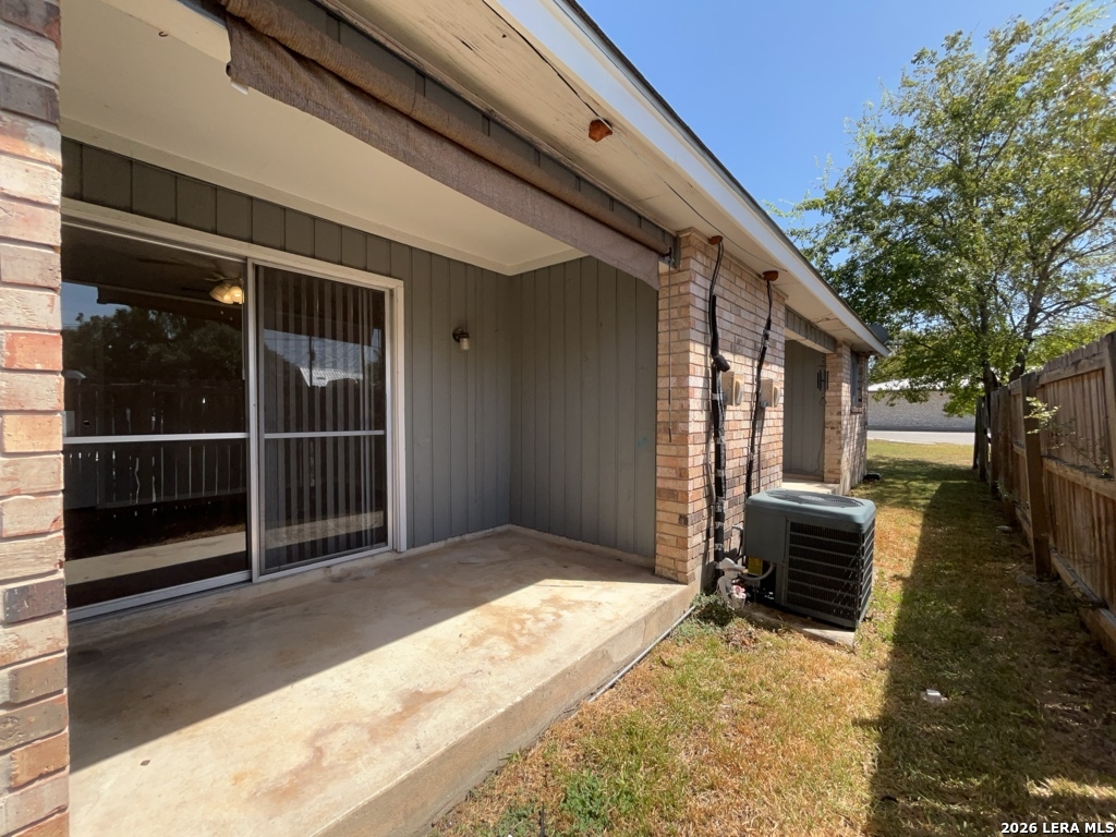 311 E San Antonio Avenue Boerne TX 78006