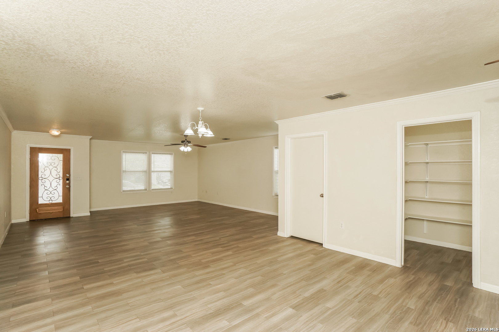 5915 Iris San Antonio TX 78218