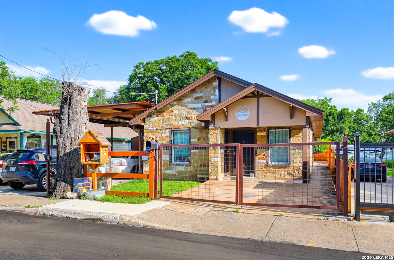 236 E Dullnig Court #1 San Antonio TX 78223