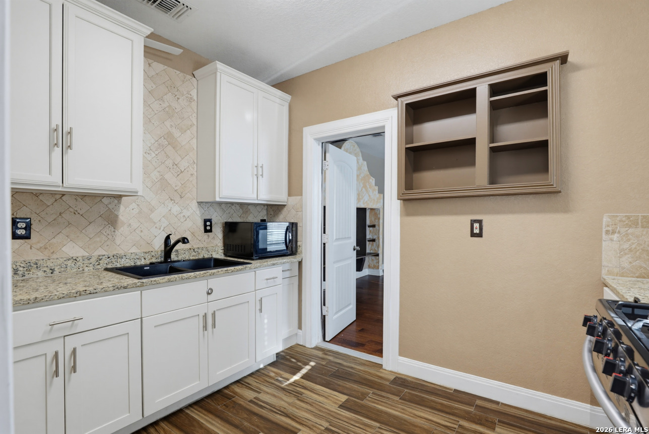 236 E Dullnig Court #1 San Antonio TX 78223