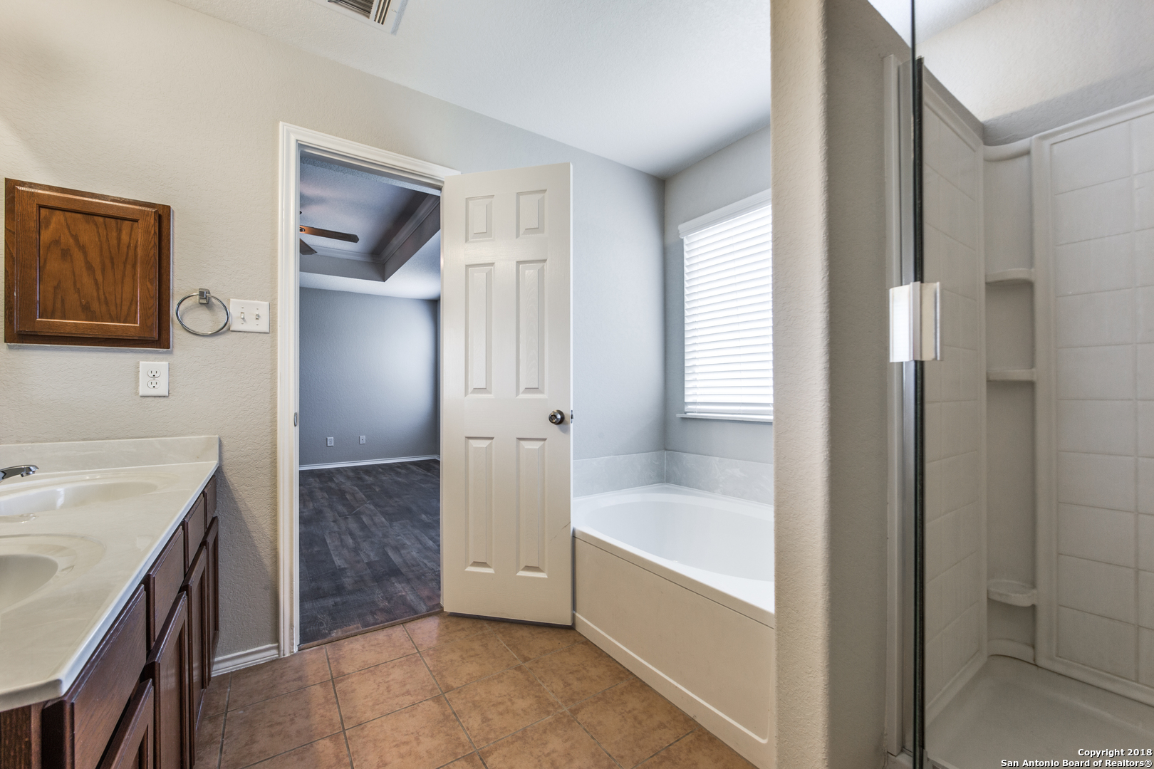 308 Lonestar Gait Selma TX 78154