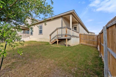 4250 Admirals Bend Converse TX 78109