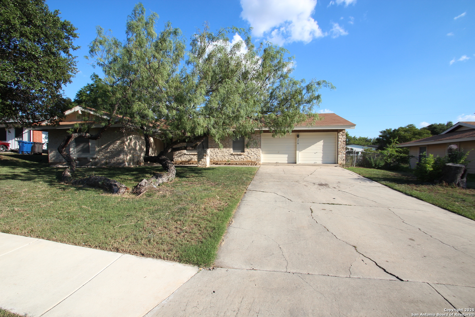 310 Threadneedle Lane San Antonio TX 78227