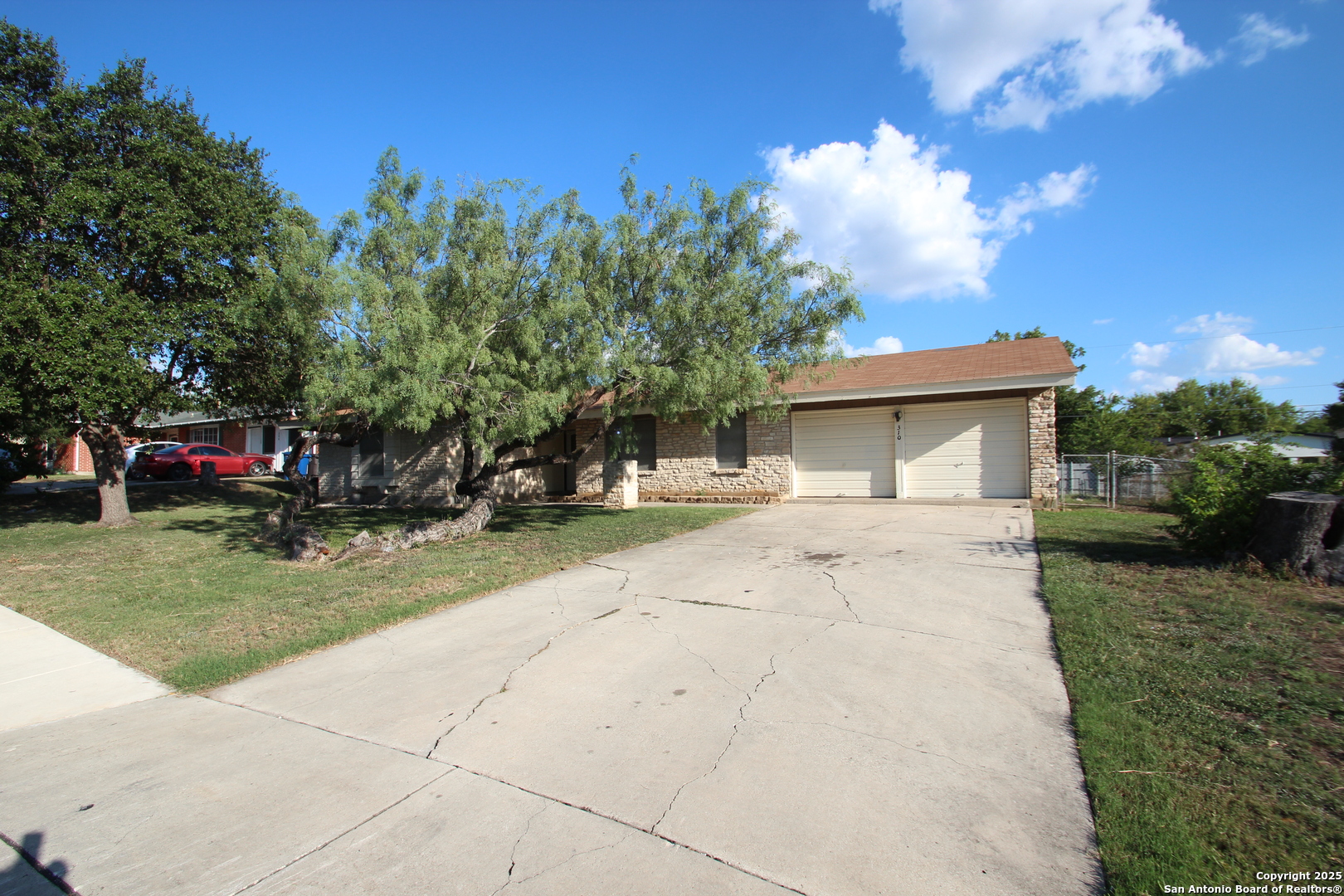 310 Threadneedle Lane San Antonio TX 78227