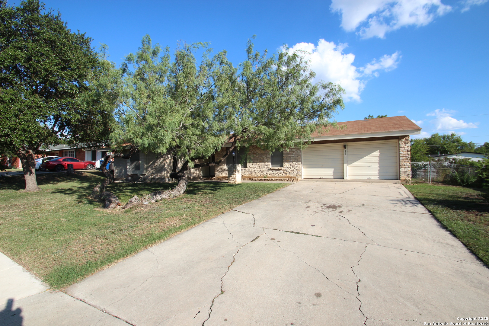 310 Threadneedle Lane San Antonio TX 78227