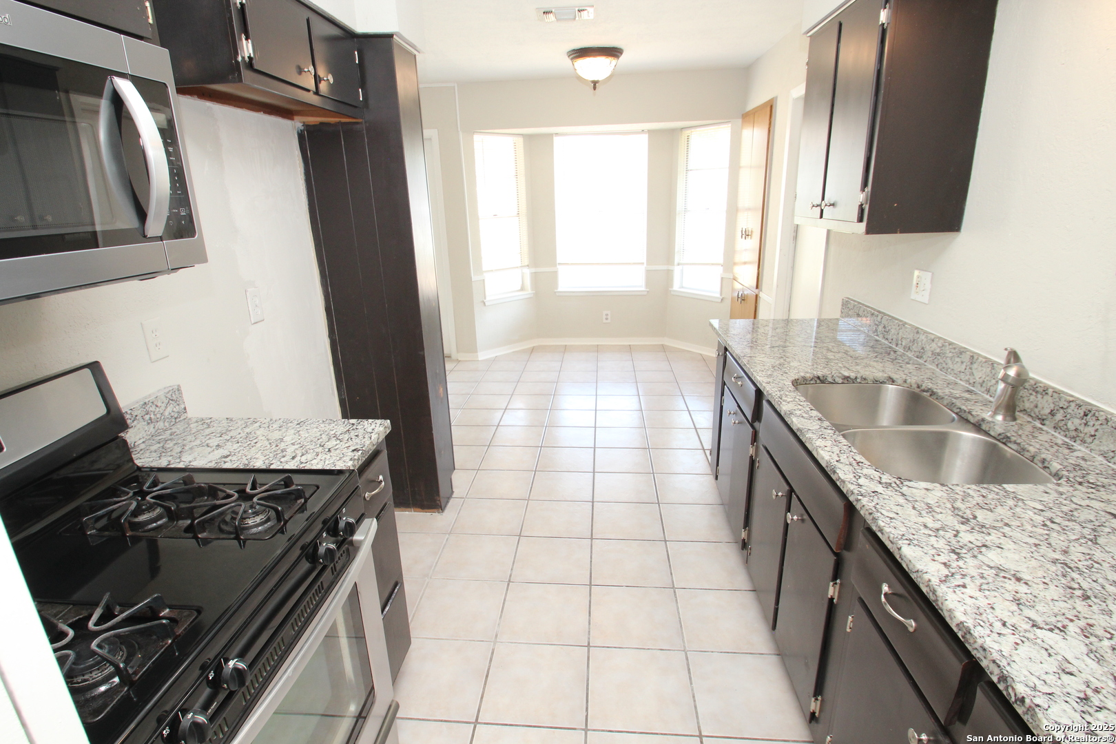 310 Threadneedle Lane San Antonio TX 78227