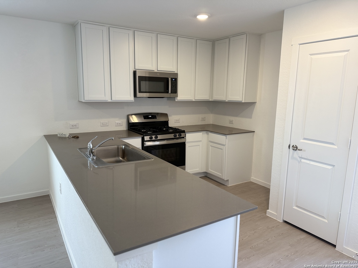 4039 Imogene Ivy San Antonio TX 78211