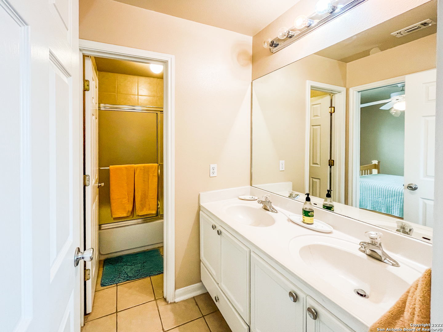 151 Chapel Hill Circle, San Antonio TX 78240