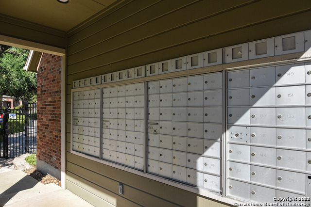 151 Chapel Hill Circle, San Antonio TX 78240