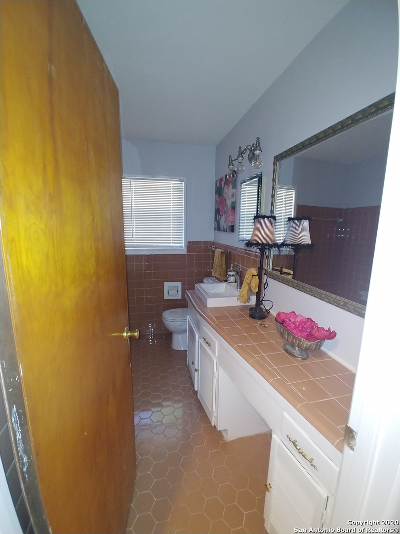 715 Edgebrook Lane San Antonio TX 78213