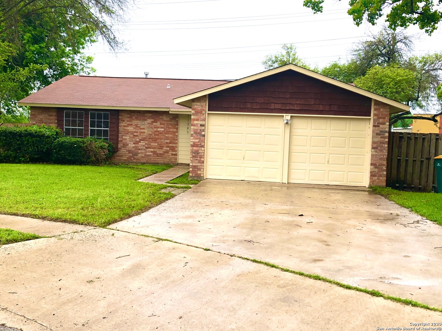 11205 Champion Oak Live Oak TX 78233