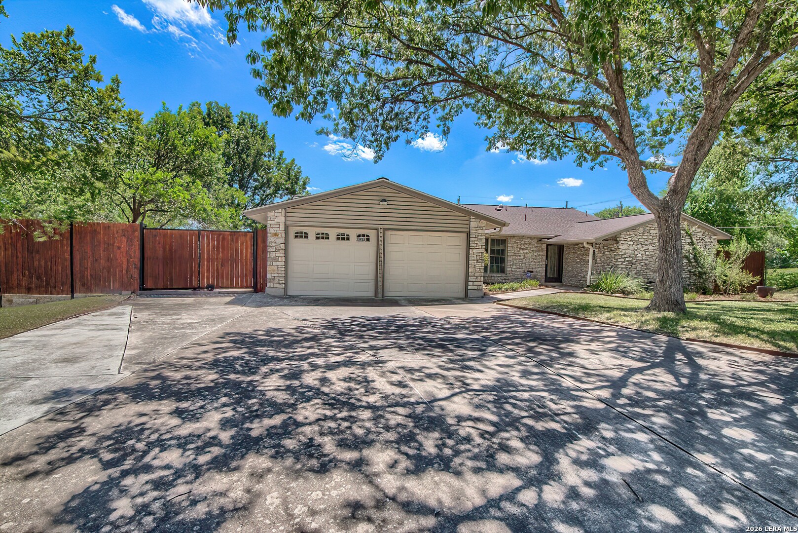 8406 Deer Hollow San Antonio TX 78230