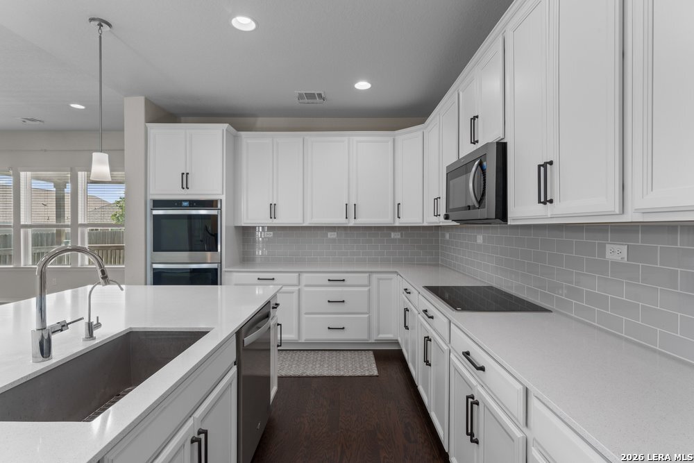 942 Blue Violet New Braunfels TX 78130