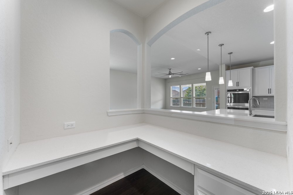 942 Blue Violet New Braunfels TX 78130