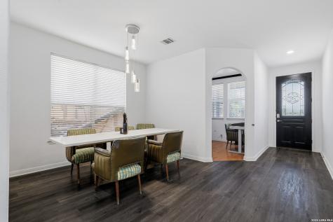 52 Greens Shade San Antonio TX 78216