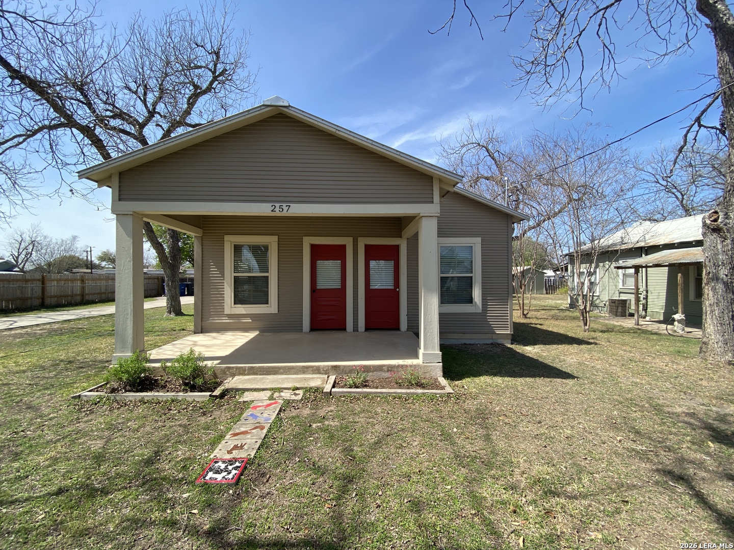 257 E Garza Street New Braunfels TX 78130