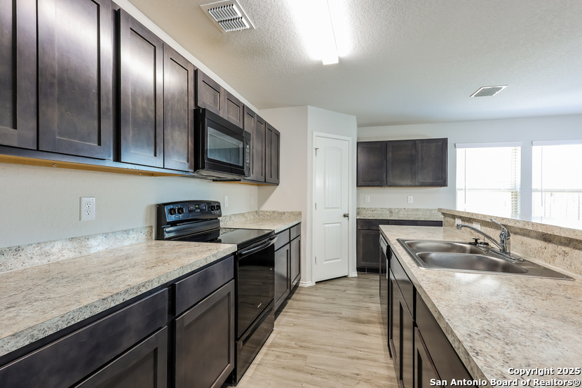 10427 Clearwater Way San Antonio TX 78223