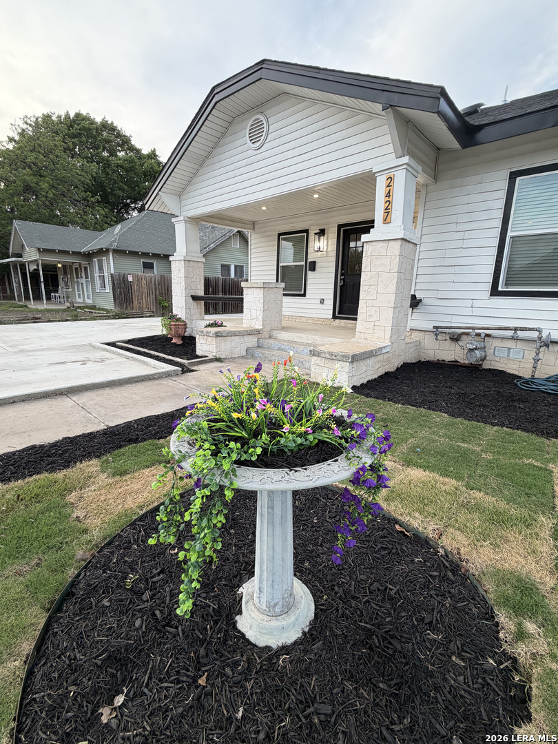 2427 W Southcross Boulevard San Antonio TX 78211