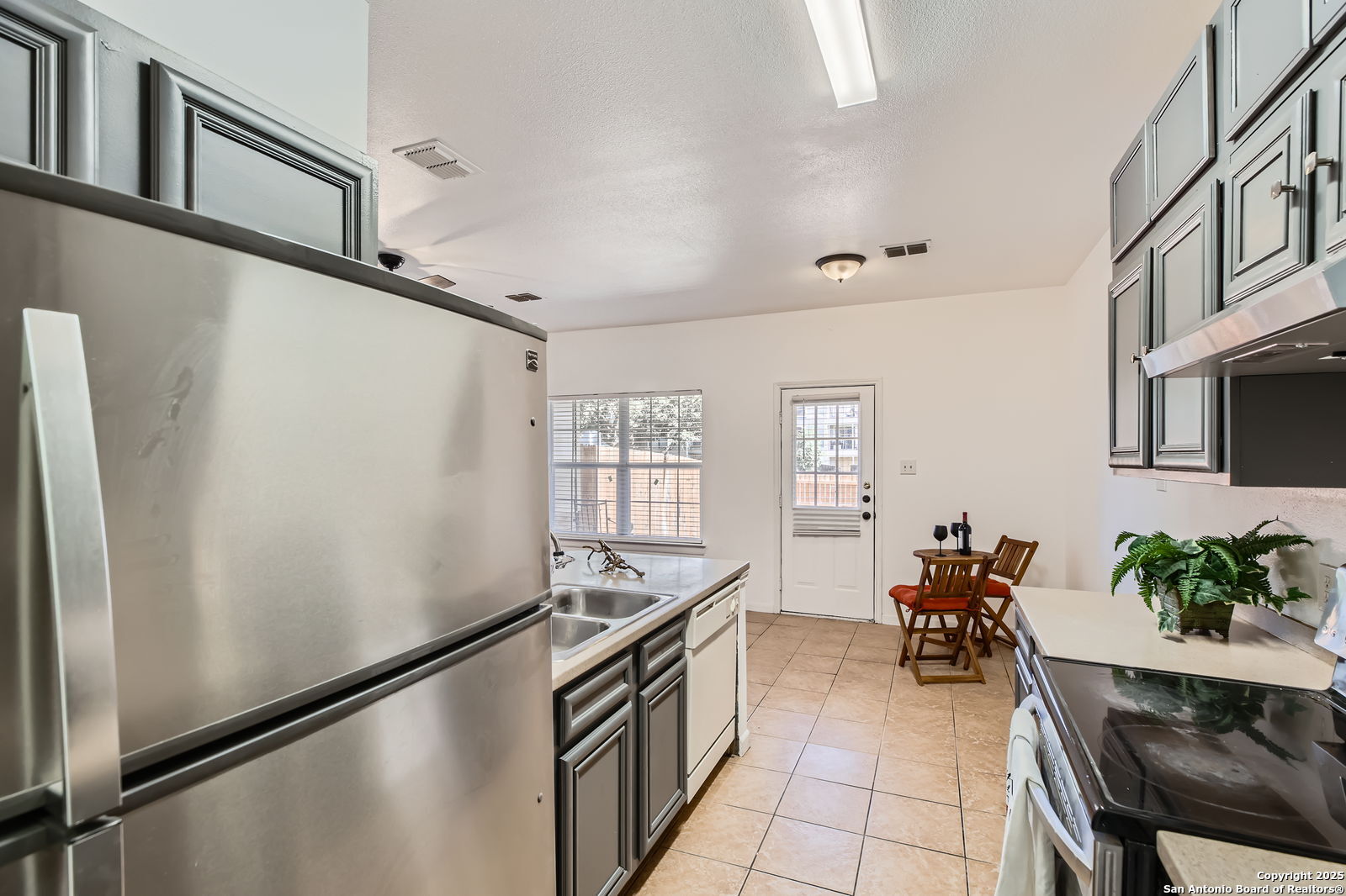 4105 St Charles Bay San Antonio TX 78229
