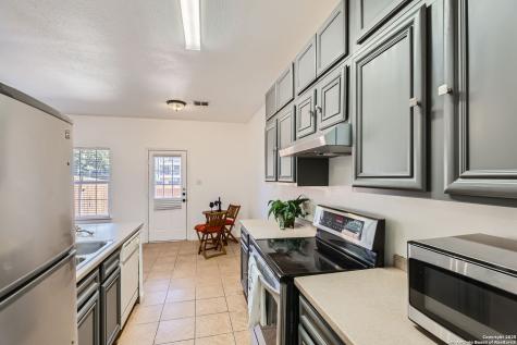 4105 St Charles Bay San Antonio TX 78229