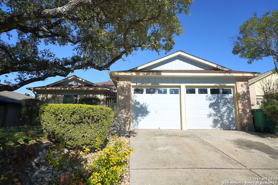 4211 Colonneh Trail San Antonio TX 78218