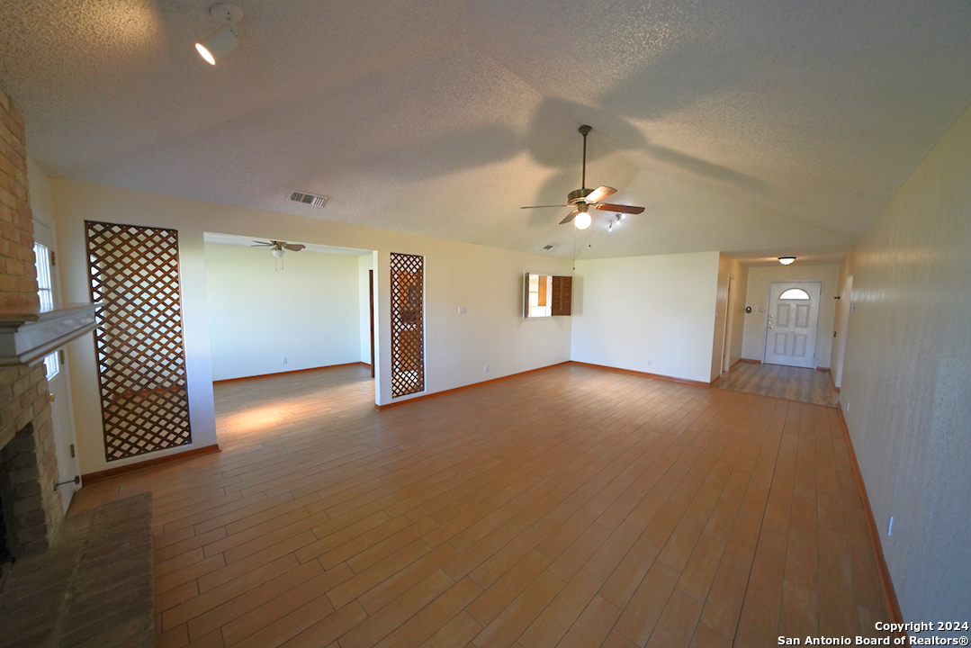 4211 Colonneh Trail San Antonio TX 78218