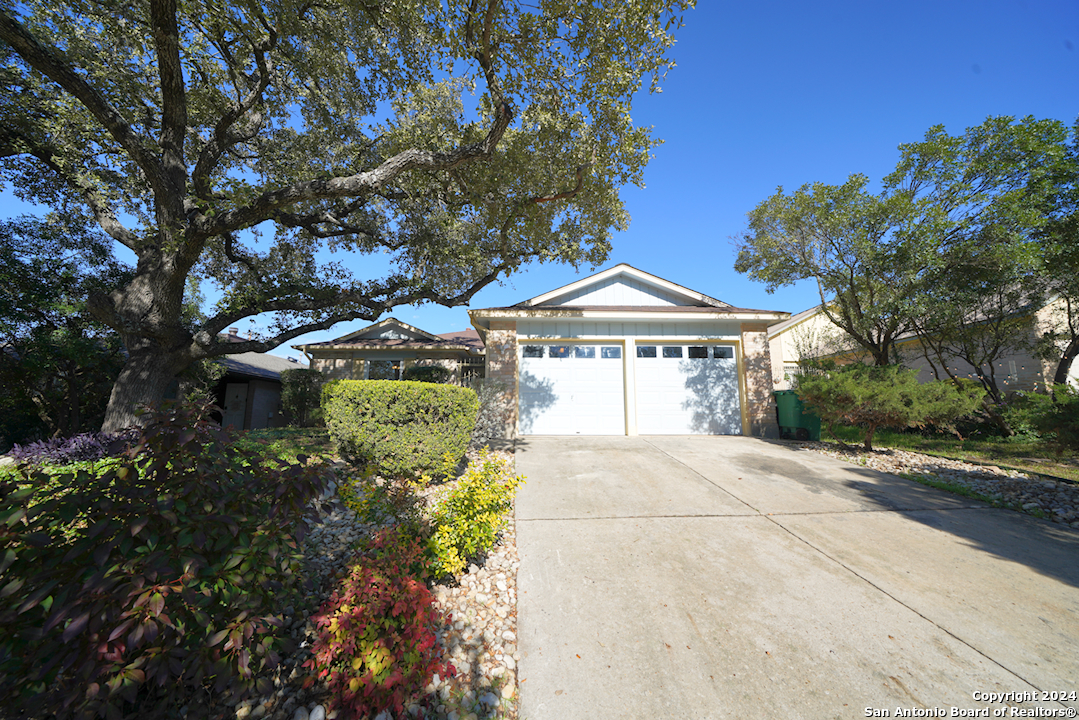 4211 Colonneh Trail San Antonio TX 78218